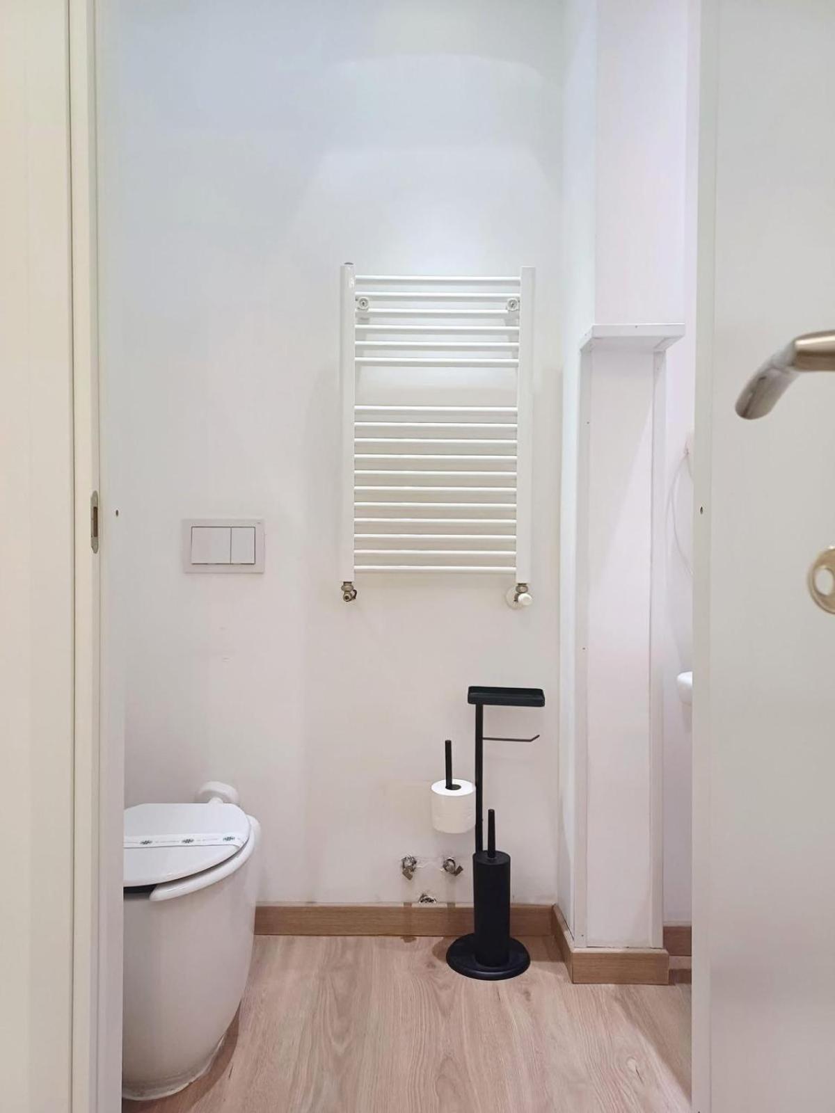 Trastevere B&D Rooms Rome Exterior photo